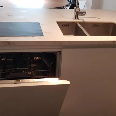Nieuwbouwappartement Lippenslaan Met 2 Slaapkamers - Wifi - 6 Personen * Knokke-Heist