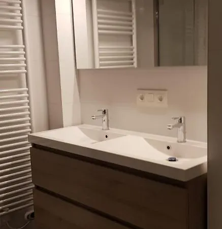 Nieuwbouwappartement Lippenslaan Met 2 Slaapkamers - Wifi - 6 Personen *