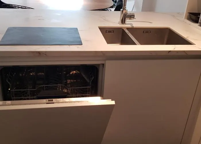 Nieuwbouwappartement Lippenslaan Met 2 Slaapkamers - Wifi - 6 Personen * Knokke-Heist