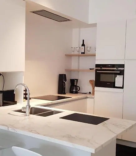 Nieuwbouwappartement Lippenslaan Met 2 Slaapkamers - Wifi - 6 Personen * Knokke-Heist