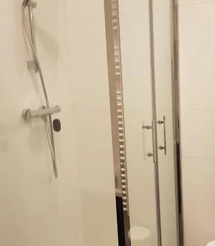 Appartement Nieuwbouwappartement Lippenslaan Met 2 Slaapkamers - Wifi - 6 Personen